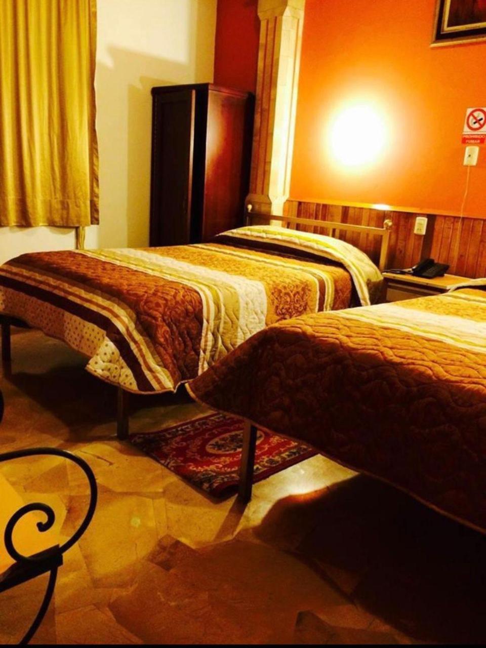 Hotel Metropolitano ロハ エクステリア 写真